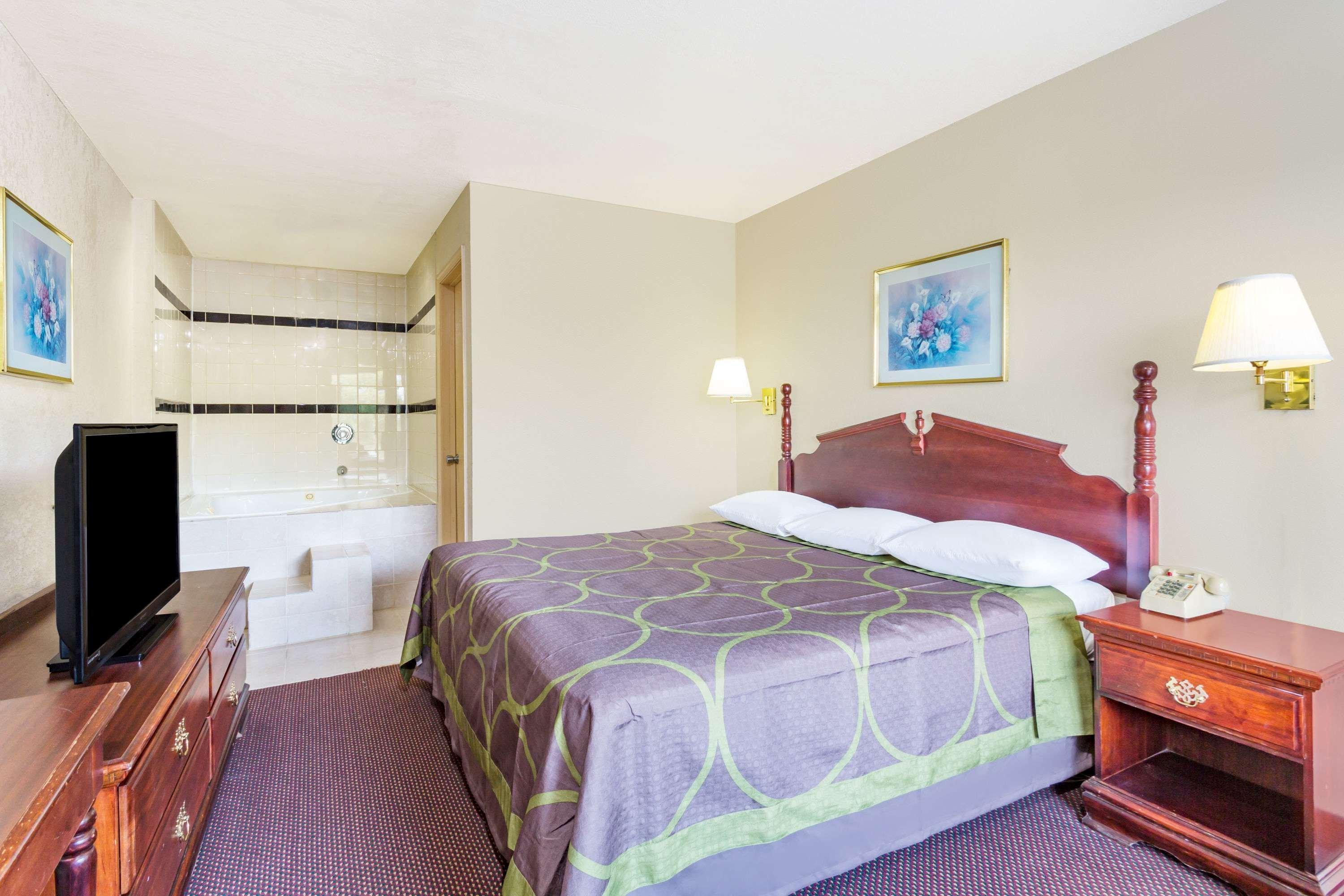 Super 8 Hotel Ashland Buitenkant foto